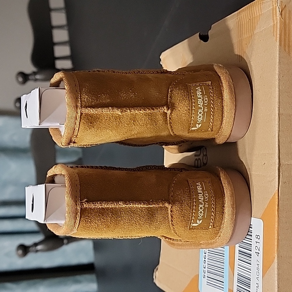 UGG Koolaberra Classic II Weather Short chestnut color boots size 6 - Picture 9 of 12